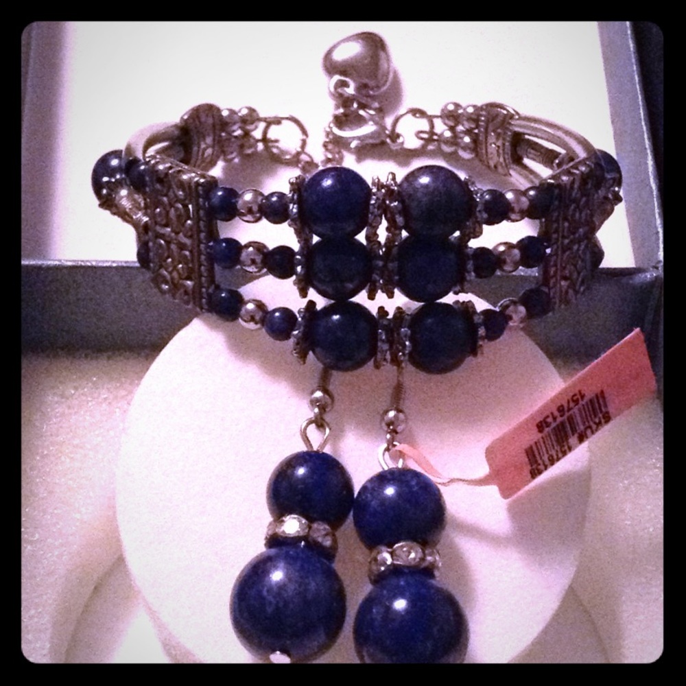 Blue acrylic beads metal bracelet with earring set